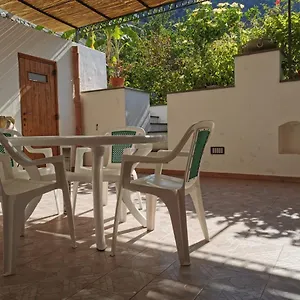 Anfora Verde Canneto (Lipari)